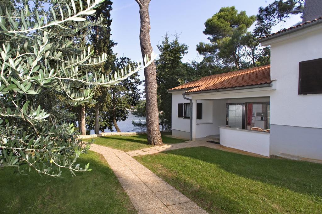 Apartments Galijot Plava Laguna Porec Bagian luar foto