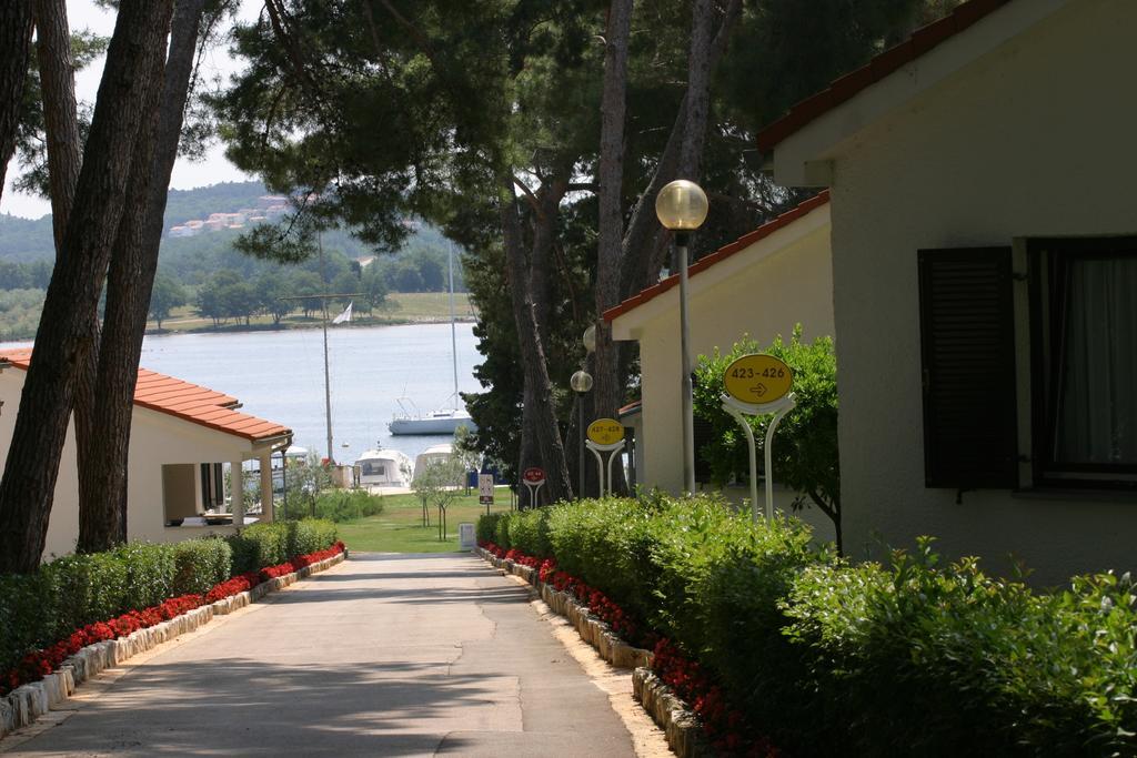 Apartments Galijot Plava Laguna Porec Bagian luar foto