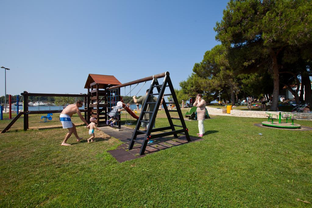 Apartments Galijot Plava Laguna Porec Bagian luar foto
