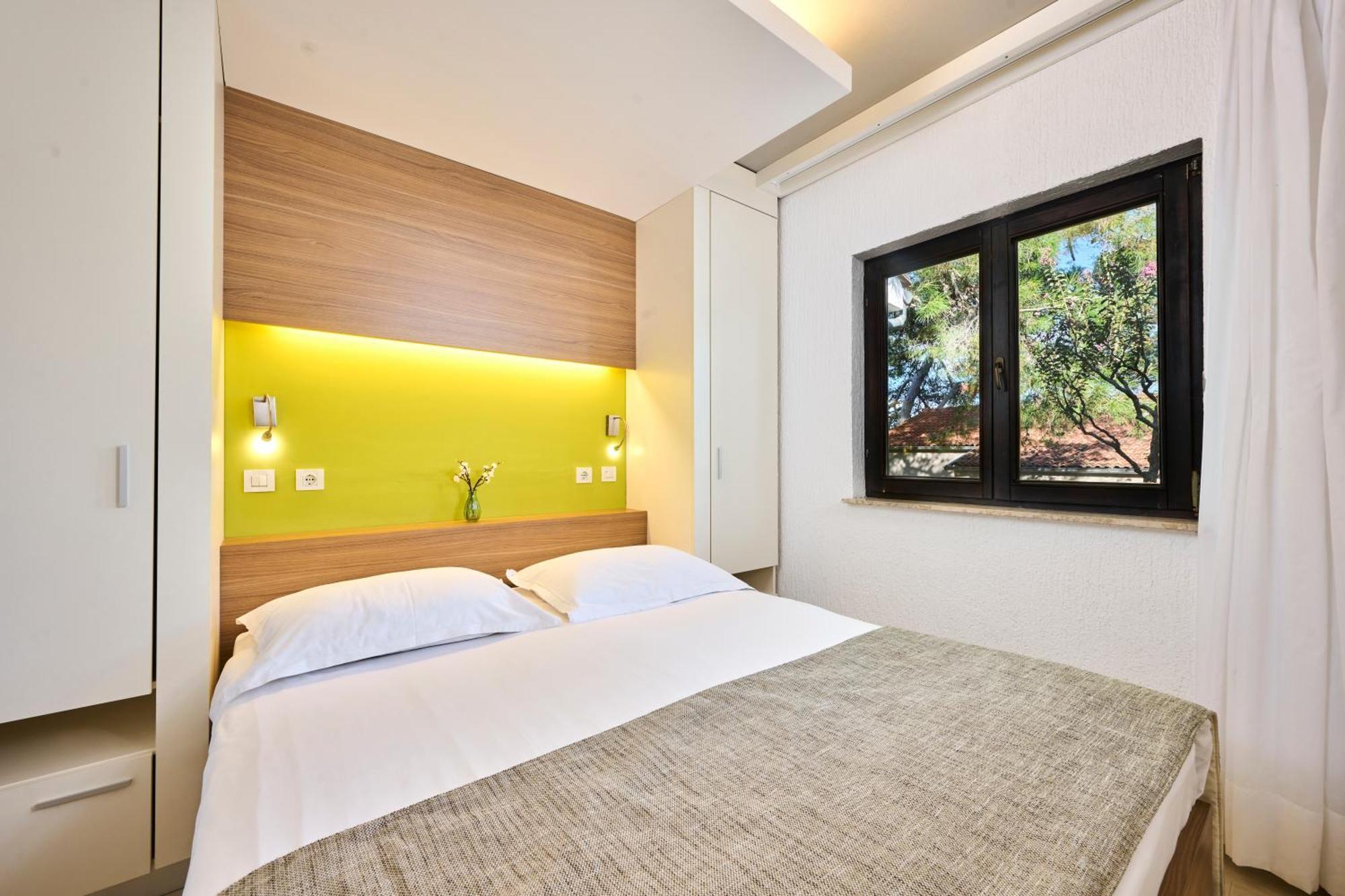 Apartments Galijot Plava Laguna Porec Bagian luar foto