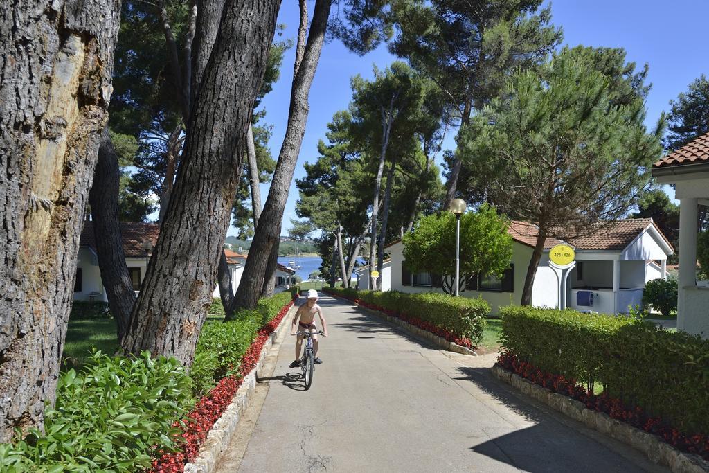 Apartments Galijot Plava Laguna Porec Ruang foto